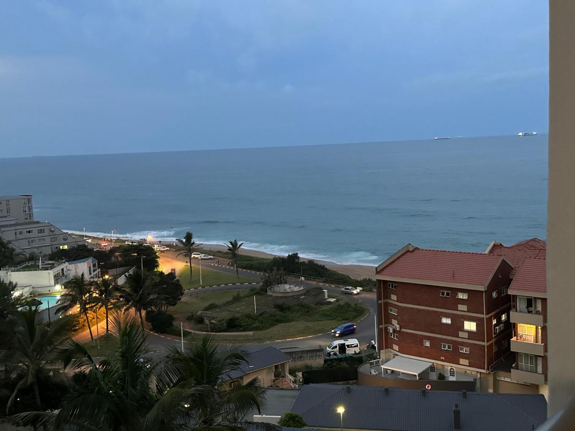 Umdloti Holiday Resort Apartment 514 - Amazing Breaker & Ocean Views Dış mekan fotoğraf