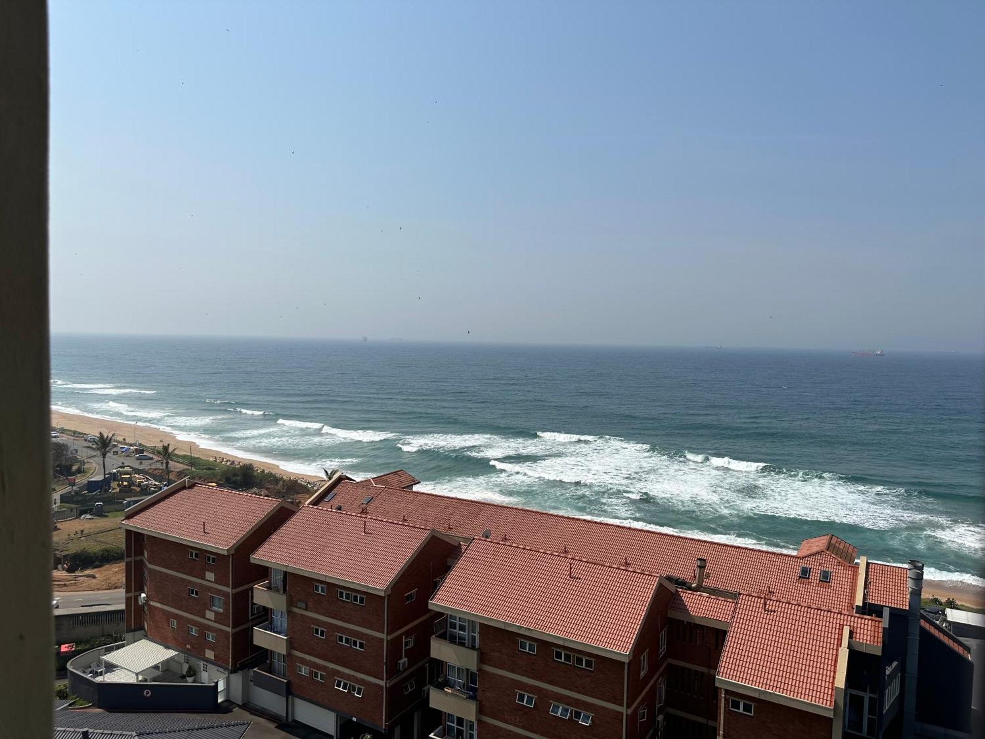 Umdloti Holiday Resort Apartment 514 - Amazing Breaker & Ocean Views Dış mekan fotoğraf
